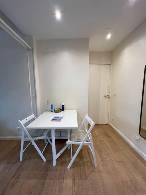 Charmant Appartement Alesia Париж Екстериор снимка